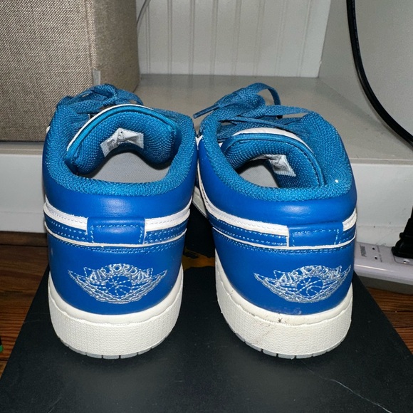Air Jordan 1 Low SE | Industrial blue | GS size 7 | Womens 8.5 - Picture 5 of 9